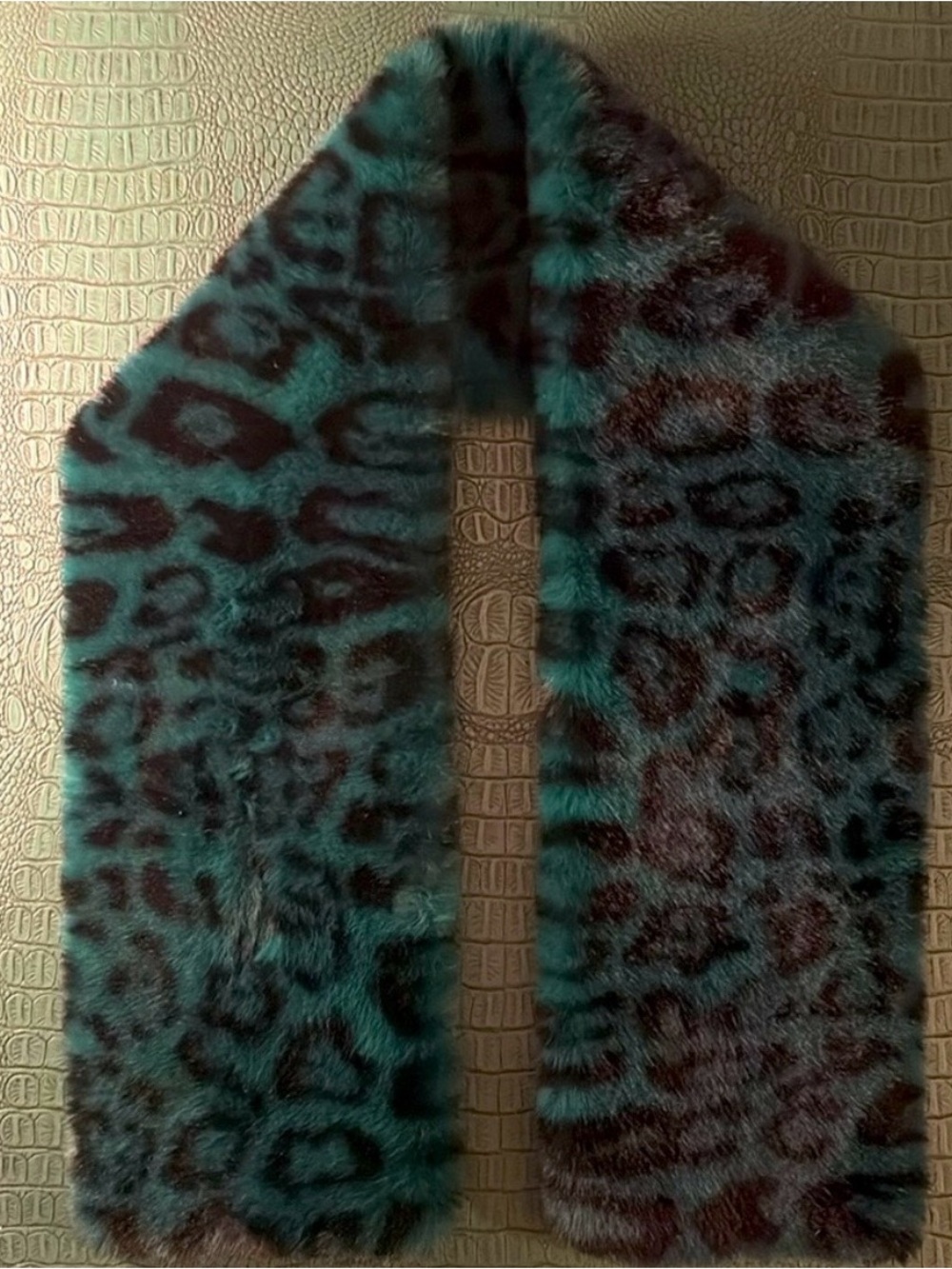 Luxe emerald leopard print Rex rabbit fur scarf/stole